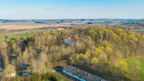 Pałac w Nakomiadach z lotu ptaka, kwiecień 2026 r. - zdjęcie 6