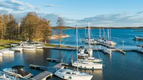 Przystań Nautica i kwietniowy zachód słońca z drona - zdjęcie 37