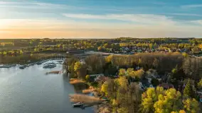 Przystań Nautica i kwietniowy zachód słońca z drona - zdjęcie 8