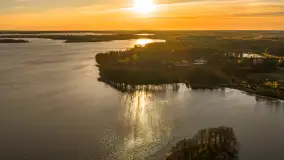 Przystań Nautica i kwietniowy zachód słońca z drona - zdjęcie 27