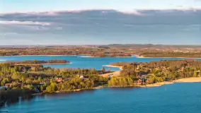 Przystań Nautica i kwietniowy zachód słońca z drona - zdjęcie 35