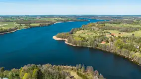 Jezioro Buwełny i wieś Cierzpięty z lotu ptaka, maj 2026 r. - zdjęcie 2