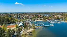 Porty w Wilkasach nad jeziorem Niegocin z drona, maj 2026 r. - zdjęcie 3