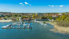 Porty w Wilkasach nad jeziorem Niegocin z drona, maj 2026 r. - zdjęcie 37