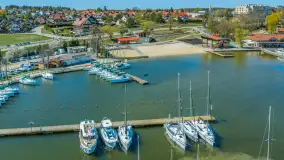 Porty w Wilkasach nad jeziorem Niegocin z drona, maj 2026 r. - zdjęcie 15