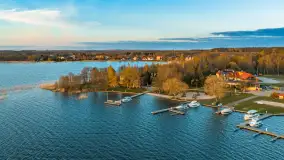 Wiosenny zachód słońca nad jeziorem Święcajty w Ogonkach - zdjęcie 2