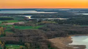 Wiosenny zachód słońca nad jeziorem Święcajty w Ogonkach - zdjęcie 26