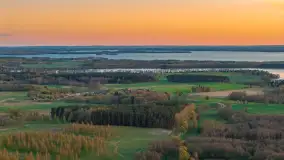 Wiosenny zachód słońca nad jeziorem Święcajty w Ogonkach - zdjęcie 38