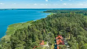 Resort Niegocin, port partnerski Mazury24 w sezonie 2026 z lotu ptaka - zdjęcie 32