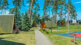 Resort Niegocin, port partnerski Mazury24 w sezonie 2026 z lotu ptaka - zdjęcie 27