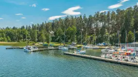 Resort Niegocin, port partnerski Mazury24 w sezonie 2026 z lotu ptaka - zdjęcie 37