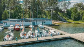 Resort Niegocin, port partnerski Mazury24 w sezonie 2026 z lotu ptaka - zdjęcie 10