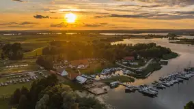 Zachód słońca nad jeziorem Górkło, Marina Górkło, lipiec 2026 r. - zdjęcie 29