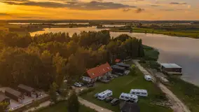 Zachód słońca nad jeziorem Górkło, Marina Górkło, lipiec 2026 r. - zdjęcie 12