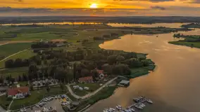Zachód słońca nad jeziorem Górkło, Marina Górkło, lipiec 2026 r. - zdjęcie 45