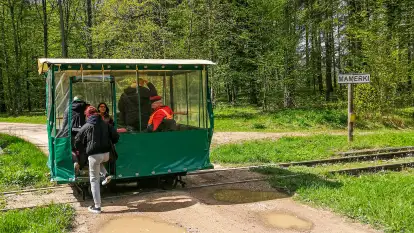 Zdjęcia: Drezyny, historia i Mazury. Węgorzewscy pasjonaci kolei budują lokalną markę