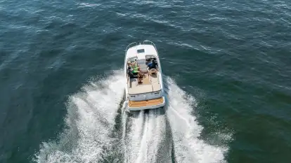 Bayliner VR6 z floty MazuryMyLove — nowoczesna motorówka z Giżycka