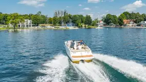 Bayliner VR6 z floty MazuryMyLove — nowoczesna motorówka z Giżycka - zdjęcie 12