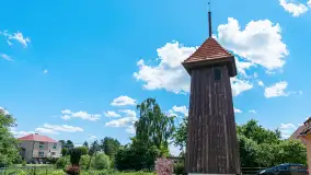 Drewniana dzwonnica w Kossakowie - zdjęcie 3