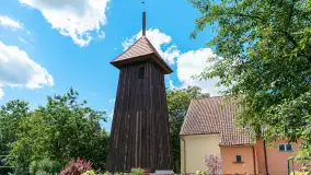 Drewniana dzwonnica w Kossakowie - zdjęcie 5