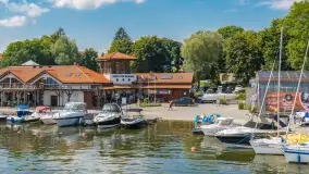 Letni spokój w porcie PTTK Wilkasy z lotu ptaka, sierpień 2026 r. - zdjęcie 10