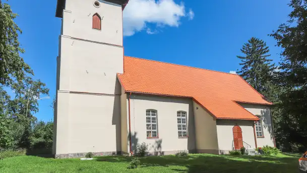 Kościół w Dąbrówce Nowej - zdjęcie 1