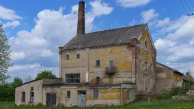 Dwór w Brzeźnicy - zdjęcie 30