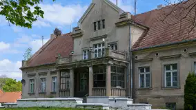 Dwór w Brzeźnicy - zdjęcie 8