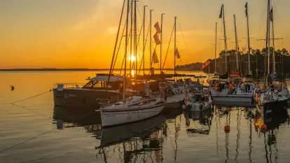 Zachód słońca nad Darginem, port Dziki Harsz, lipiec 2026 r.