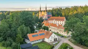 Barokowe Sanktuarium Maryjne w Świętej Lipce z lotu ptaka, sierpień 2026 r.