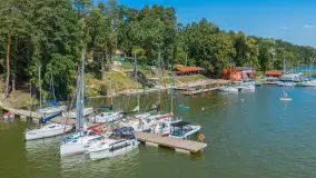 Port Wodnik nad jeziorem Nidzkim z lotu ptaka, sierpień 2026 r. - zdjęcie 43