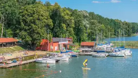 Port Wodnik nad jeziorem Nidzkim z lotu ptaka, sierpień 2026 r. - zdjęcie 14