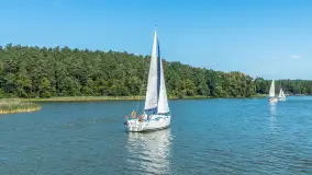 Port Wodnik nad jeziorem Nidzkim z lotu ptaka, sierpień 2026 r. - zdjęcie 4