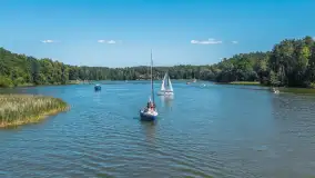 Port Wodnik nad jeziorem Nidzkim z lotu ptaka, sierpień 2026 r. - zdjęcie 7