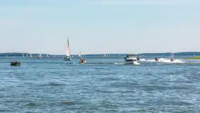 Sierpniowy ruch na jeziorach Mikołajskie i Śniardwy - zdjęcie 17