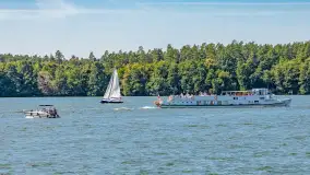 Sierpniowy ruch na jeziorach Mikołajskie i Śniardwy - zdjęcie 40
