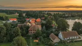 Wieś i jezioro Harsz o zachodzie słońca na zdjęciach z lotu ptaka, sierpień 2026 .r - zdjęcie 21