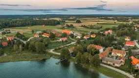 Wieś i jezioro Harsz o zachodzie słońca na zdjęciach z lotu ptaka, sierpień 2026 .r - zdjęcie 32