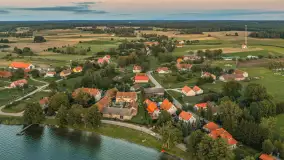 Wieś i jezioro Harsz o zachodzie słońca na zdjęciach z lotu ptaka, sierpień 2026 .r - zdjęcie 34