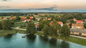 Wieś i jezioro Harsz o zachodzie słońca na zdjęciach z lotu ptaka, sierpień 2026 .r - zdjęcie 52