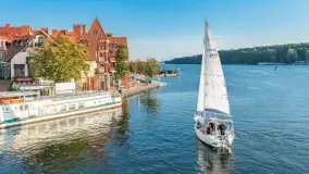 Pogodny weekend w Mikołajkach z drona, październik 2026 r. - zdjęcie 35