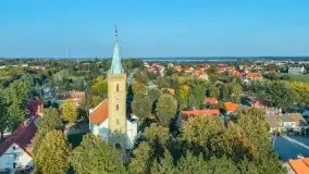 Pogodny weekend w Mikołajkach z drona, październik 2026 r. - zdjęcie 4