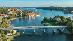 Pogodny weekend w Mikołajkach z drona, październik 2026 r. - zdjęcie 7