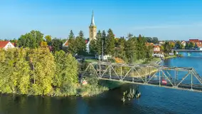 Pogodny weekend w Mikołajkach z drona, październik 2026 r. - zdjęcie 17