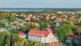 Pogodny weekend w Mikołajkach z drona, październik 2026 r. - zdjęcie 19