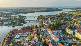 Pogodny weekend w Mikołajkach z drona, październik 2026 r. - zdjęcie 34