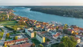 Pogodny weekend w Mikołajkach z drona, październik 2026 r. - zdjęcie 38