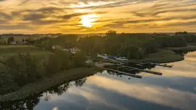 Jesienne kolory zachodzącego słońca nad jeziorem Wojnowo, październik 2026 r.