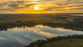 Jesienne kolory zachodzącego słońca nad jeziorem Wojnowo, październik 2026 r. - zdjęcie 34