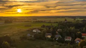 Jesienne kolory zachodzącego słońca nad jeziorem Wojnowo, październik 2026 r. - zdjęcie 24